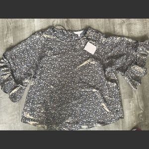 LC bell sleeve floral